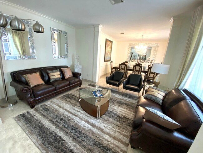 3806 Shady Harbor Dr in Houston, TX - Foto de edificio - Building Photo