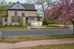 803 Huron Blvd SE in Minneapolis, MN - Building Photo