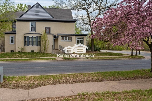 property at 803 Huron Blvd SE