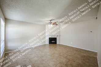 10815 W Northern Ave, Unit 104 in Glendale, AZ - Building Photo - Building Photo