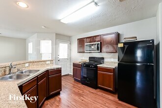 886 Sun Prairie Dr in Houston, TX - Building Photo - Building Photo