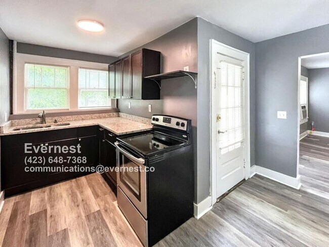 32 Woodlawn Dr-Unit -8 in Chattanooga, TN - Building Photo - Building Photo