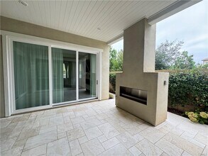 114 Crossover in Irvine, CA - Building Photo - Building Photo