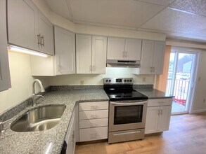 Floral Gardens Apartments in Dover, NH - Building Photo - Building Photo