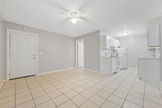 2812 Anthony St in Tampa, FL - Building Photo - Building Photo