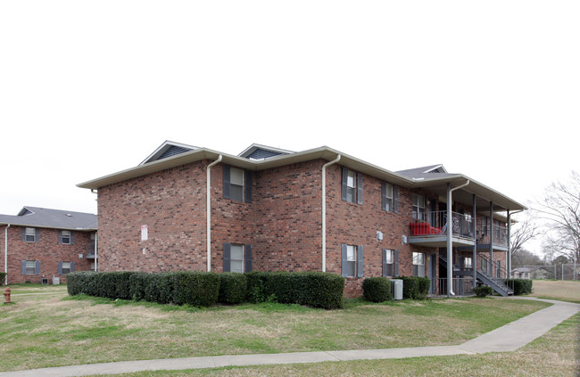 Oak Ridge Apartments in Crystal Springs, MS - Building Photo - Building Photo