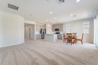 94 Cadence Crest Ave in Henderson, NV - Building Photo - Building Photo