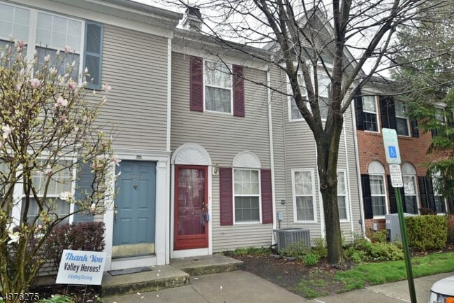 property at 2196 Kent Ct