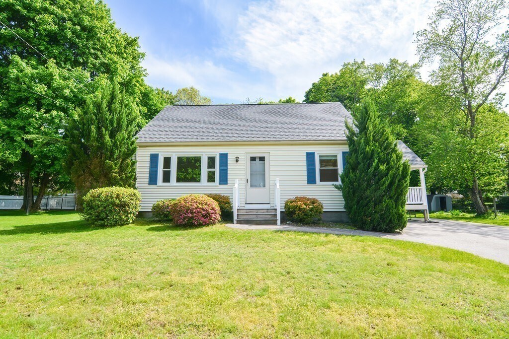 33 Robin Rd in Westborough, MA - Building Photo