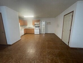 317-319 E Asher Ct in Rogers, AR - Building Photo - Building Photo