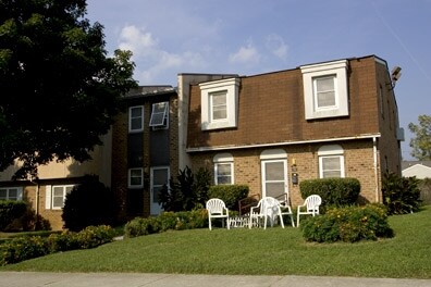 Jamestown Place in Roanoke, VA - Foto de edificio