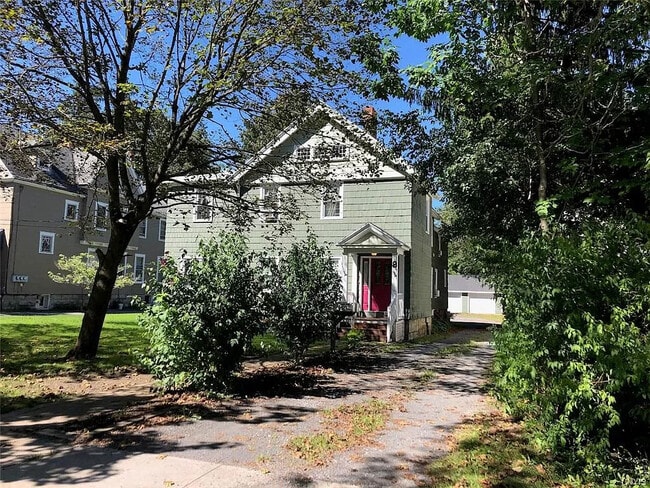 9 Elizabeth St, Unit 1