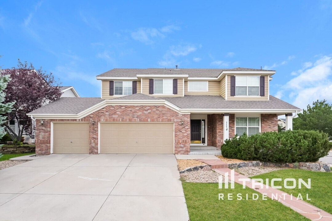 8403 Briar Trace Dr in Castle Pines, CO - Building Photo