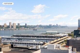 635 W 42nd St in New York, NY - Building Photo - Building Photo