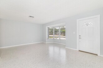 250 Arlington Rd in West Palm Beach, FL - Building Photo - Building Photo