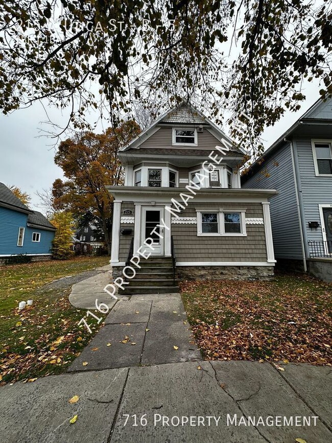 property at 215 W Utica St