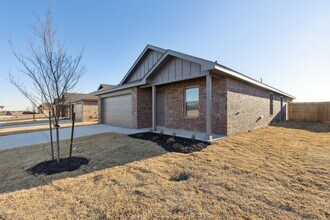12604 Huntington Rdg Wy in Oklahoma City, OK - Building Photo - Building Photo