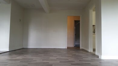 6838 Barton Rd in Hyattsville, MD - Building Photo - Building Photo
