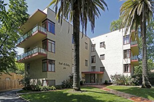 Park McKinley in Sacramento, CA - Building Photo