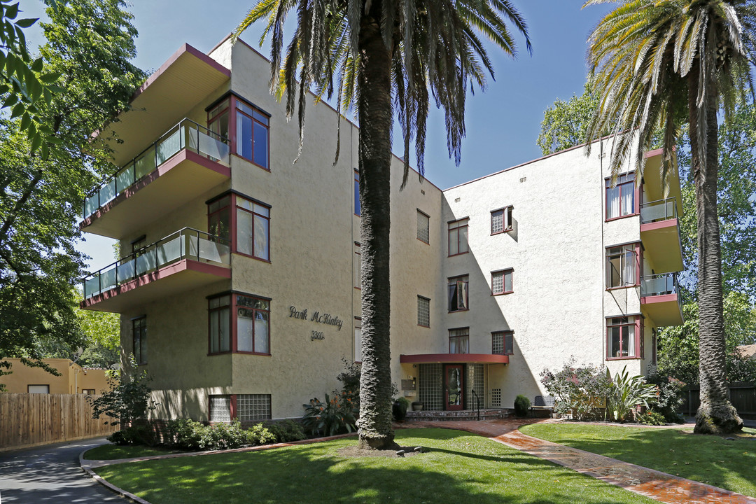 Park McKinley in Sacramento, CA - Foto de edificio