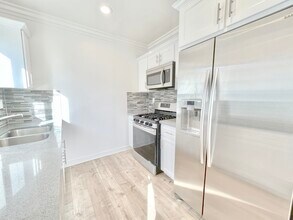 4463 1/2 Rosewood Ave, Unit 4463 1/2 Rosewood Ave in Los Angeles, CA - Building Photo - Building Photo