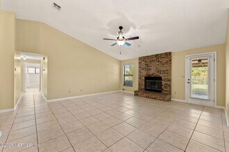 8138 Corky Ln in Jacksonville, FL - Building Photo - Building Photo