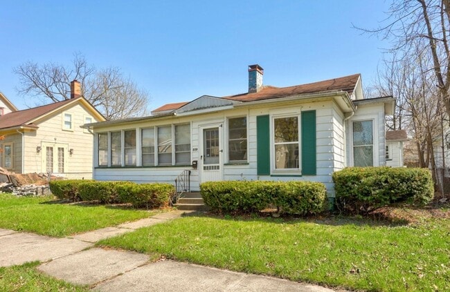 property at 220 S Bond St