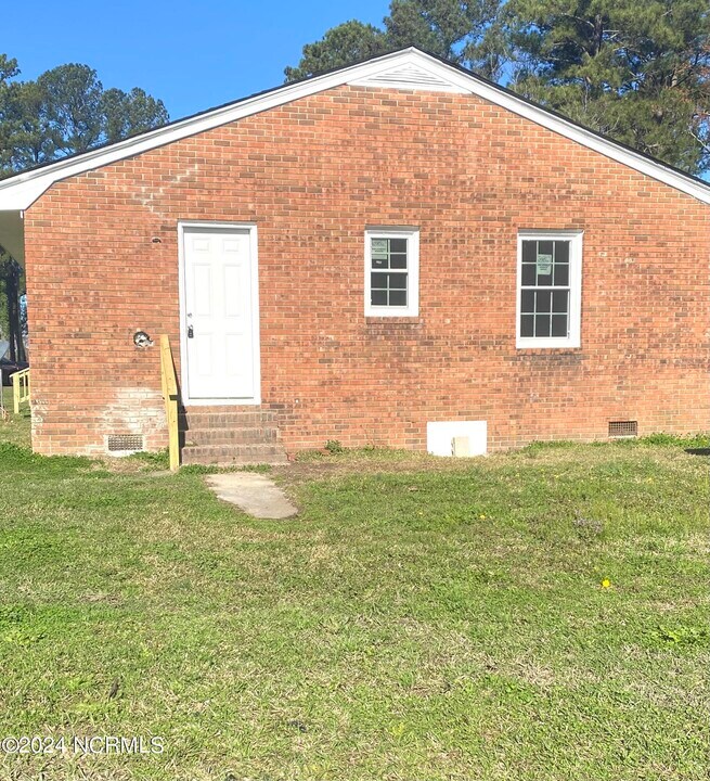 4134 Corbett Cir-Unit -C in Farmville, NC - Building Photo