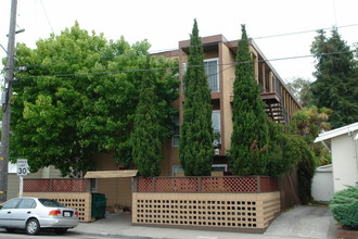 5412 Claremont Ave in Oakland, CA - Building Photo - Building Photo