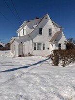 15 Pershing St in Cranston, RI - Building Photo