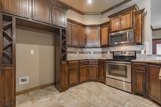 11113 NW 8th St in Yukon, OK - Building Photo - Building Photo