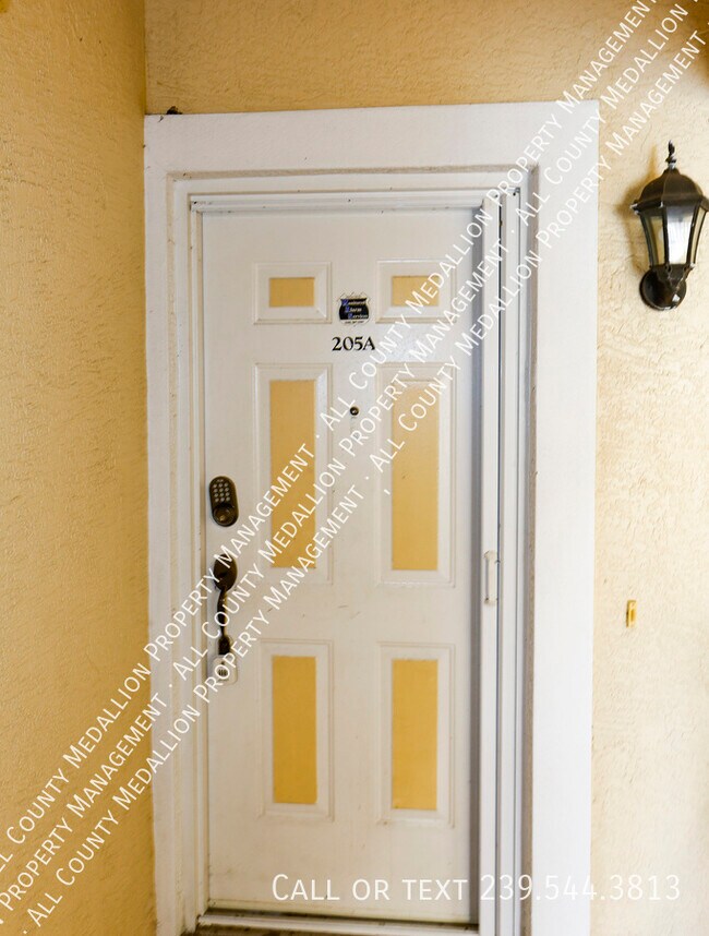 12515 McGregor Blvd in Ft. Myers, FL - Building Photo - Building Photo