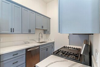 1403 Encinal Ave-Unit -1411 in Alameda, CA - Building Photo - Building Photo