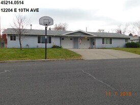 12202 E 10th Ave, Unit 12204 E 10th in Spokane Valley, WA - Building Photo