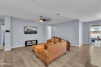 12631 Mark Twain Ave in El Paso, TX - Building Photo - Building Photo