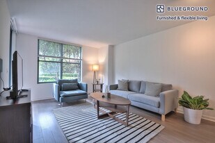 2 Townsend St, Unit SI FL1-ID1657 in San Francisco, CA - Building Photo