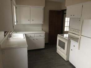 32 Wilson Ave SW in Cedar Rapids, IA - Building Photo - Building Photo