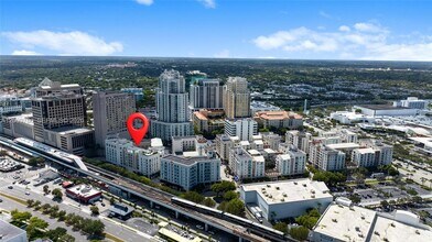 7266 SW 88th St, Unit A403 in Miami, FL - Building Photo - Building Photo