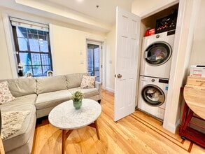 11 Wiget St, Unit 3 in Boston, MA - Building Photo - Building Photo
