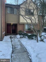 806B Cypress Point Cir in Mount Laurel, NJ - Building Photo