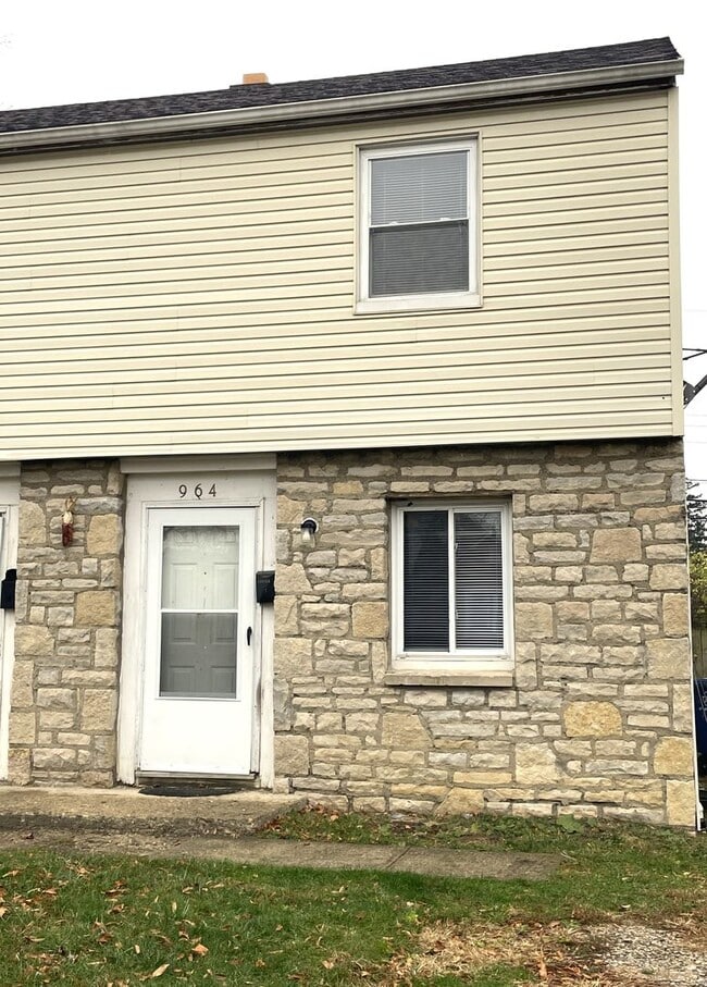 964 S Harris Ave in Columbus, OH - Building Photo - Building Photo