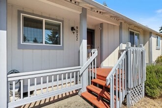 9022 Shadberry Dr SE in Olympia, WA - Building Photo - Building Photo