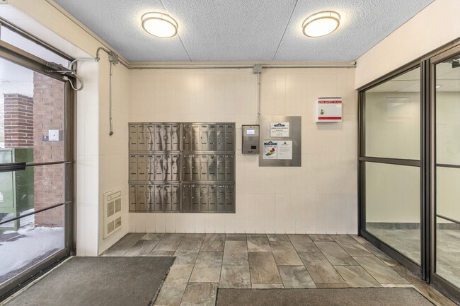 Campbell Place Apartments in Sault Ste Marie, ON - Building Photo - Building Photo