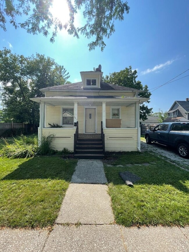 property at 2021 Benjamin St