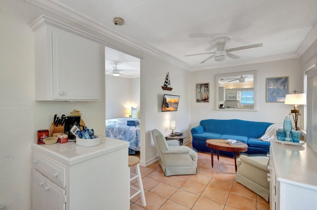 519 28th St in West Palm Beach, FL - Building Photo