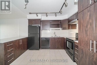 H-60 S Town Centre Blvd in Markham, ON - Building Photo - Building Photo