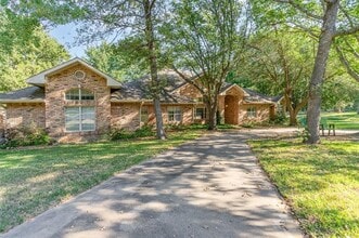 355 Beachside Dr in Trinidad, TX - Building Photo - Building Photo