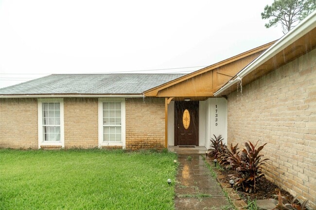 17330 Heritage Bay Dr in Webster, TX - Building Photo - Building Photo