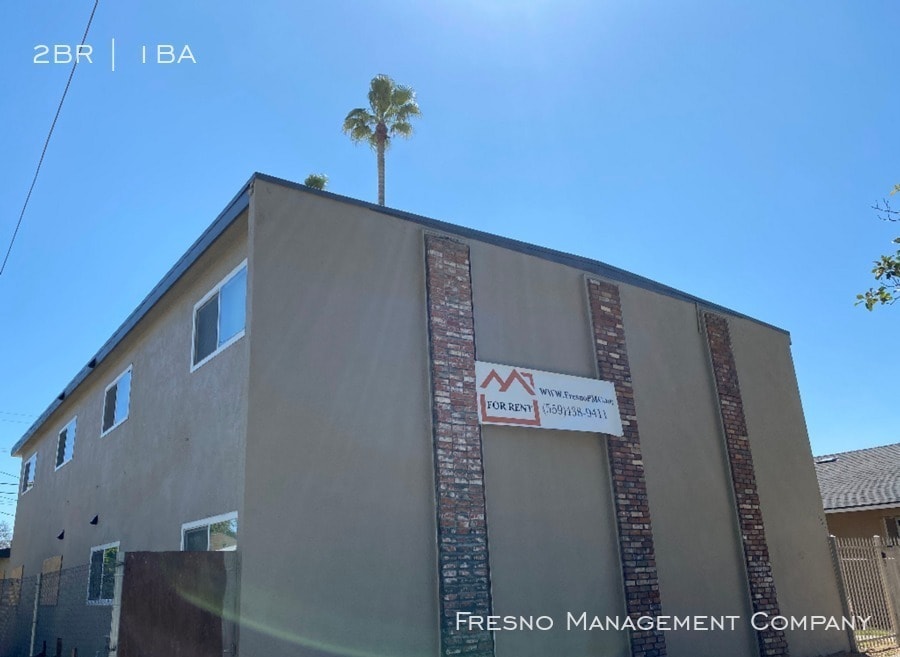 382 N Glenn Ave-Unit -D in Fresno, CA - Building Photo