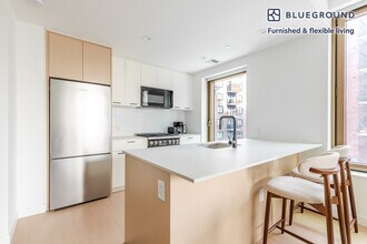 11 Wharf Way, Unit SI FL4-ID2227 in Brooklyn, NY - Building Photo - Building Photo